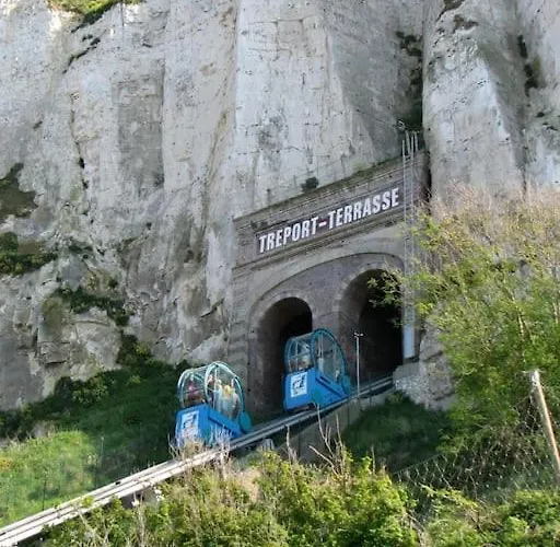 Dans Maison De Pecheur *